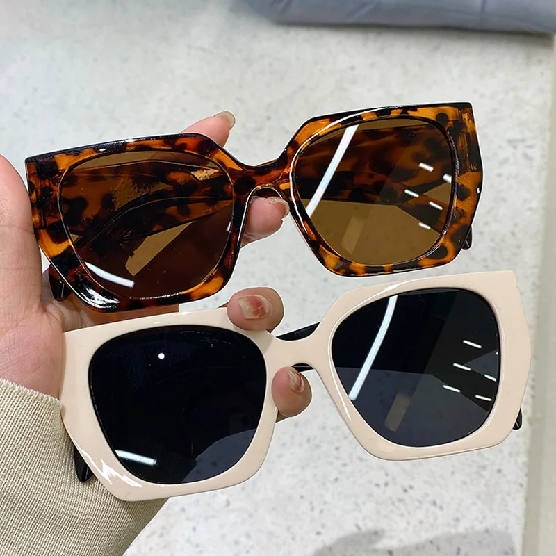 Kacamata Hitam Poligon Desaine - Men'S Fashion Old Money ulasan dan harga